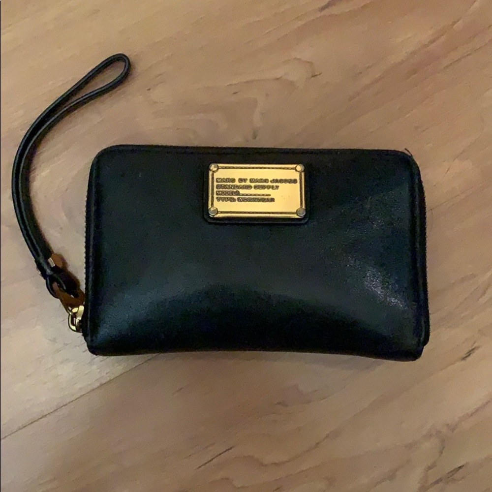 Marc Jacobs black wristlet wallet